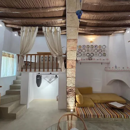Floura's Kamariko - Authentic Rhodian Apartman